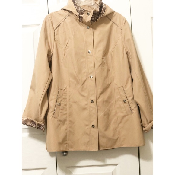 Dennis Brasso Jackets & Blazers - Dennis Brasso Tan Rain Jacket w/Hood
